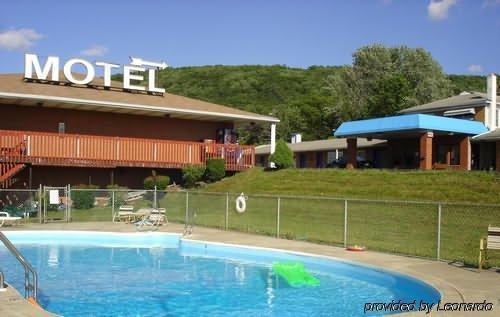 Parkway Inn Vestal Exterior foto