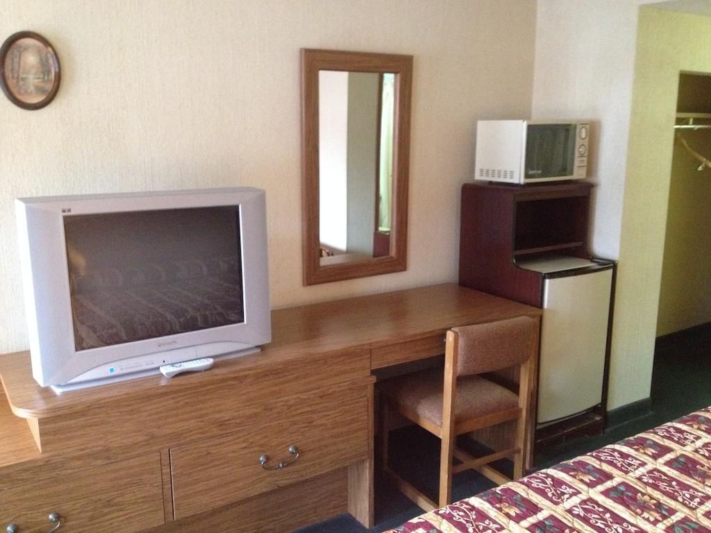 Parkway Inn Vestal Zimmer foto